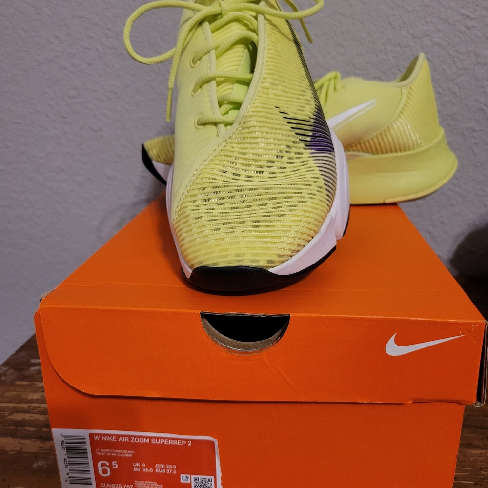 Nike Air Zoom SuperRep 2 in Lemon and Blue